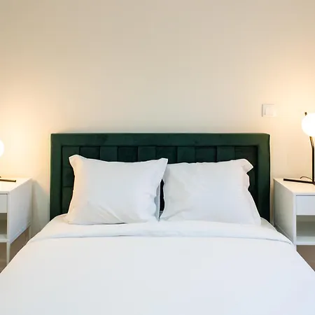 Pardal Rc A - Luxury 2 Bed Apartment In Alcantara-3